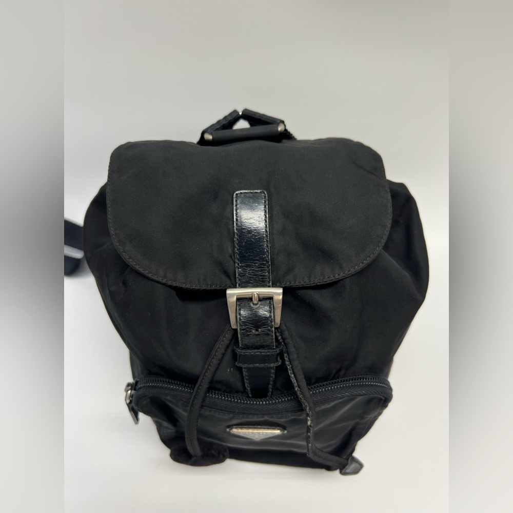 Prada backpack - Picture 4 of 12